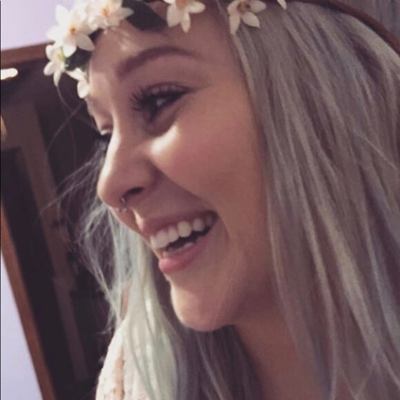 Meet your Posher, Jean - Picture 3 of 16